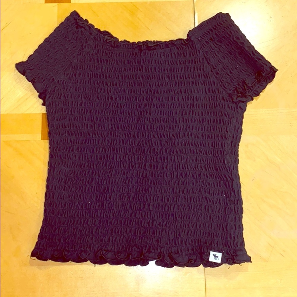 Black of the shoulder ruffled Abercrombie kids top